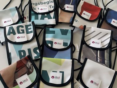 individuelle Brustbeutel aus recycelten Roll-Ups